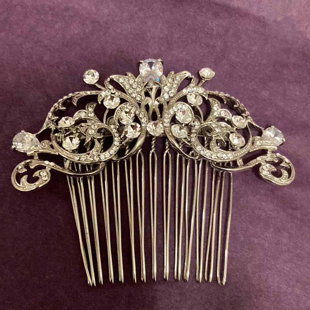 Rhinestone hair comb